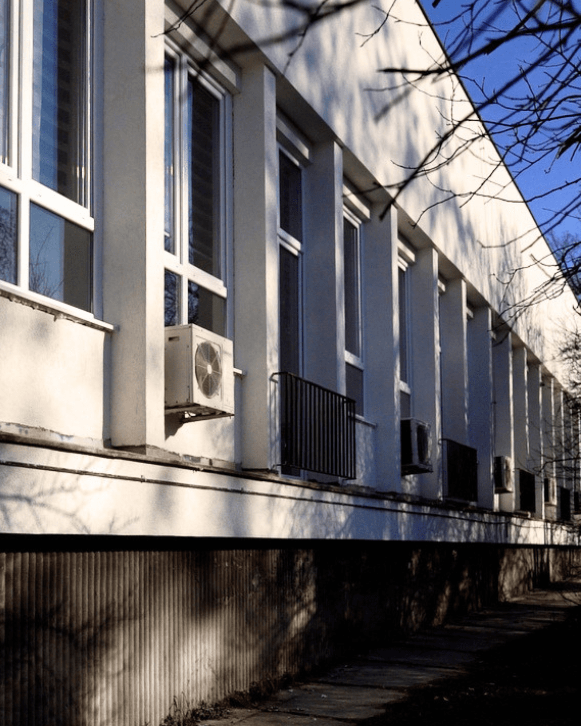 Renovirana fasada Arhiva KBC Zemuna nakon donacije Lawa Grupe